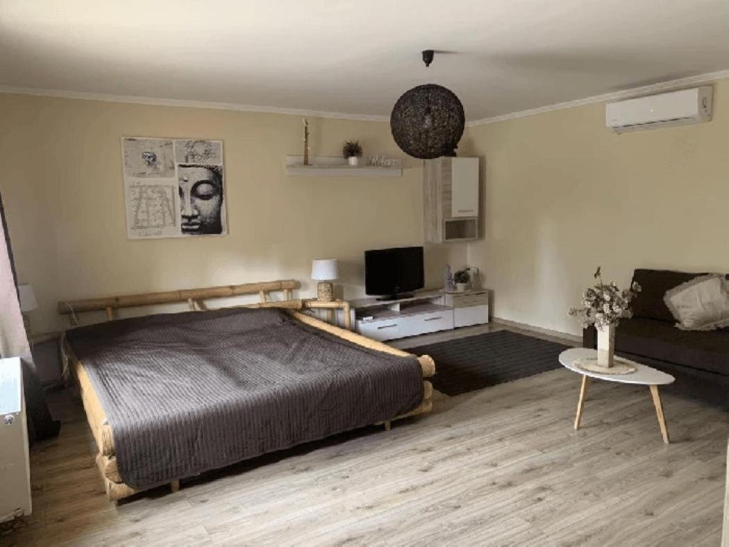 Pava Panzio Bed & Breakfast Soltvadkert Exterior photo